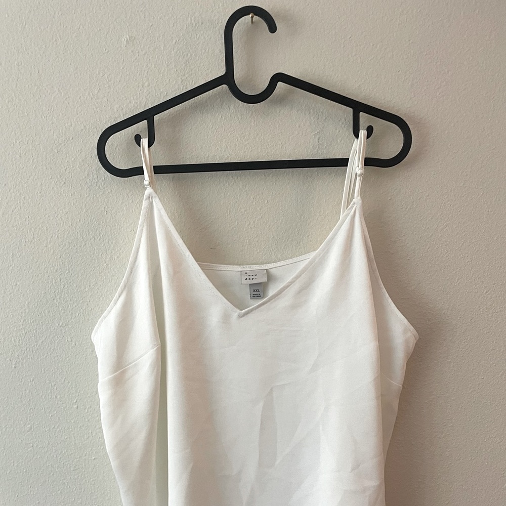 WHITE FLOWY TANK TOP - A NEW DAY SIZE XXL